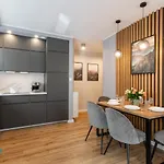 Apartamenty BlueSky - Nad Łomnicą 2B - blisko dworca PKP, centrum Karpacza i sklepów, w zielonej okolicy Karpacz