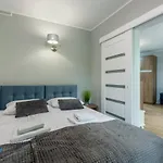 Apartamenty BlueSky - Nad Łomnicą 2B - blisko dworca PKP, centrum Karpacza i sklepów, w zielonej okolicy Apartamento *