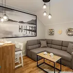 Apartamenty BlueSky - Nad Łomnicą 2B - blisko dworca PKP, centrum Karpacza i sklepów, w zielonej okolicy Apartamento Karpacz